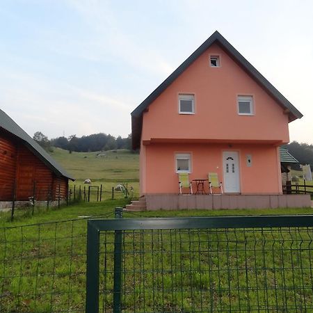 Guest House Happy Žabljak エクステリア 写真